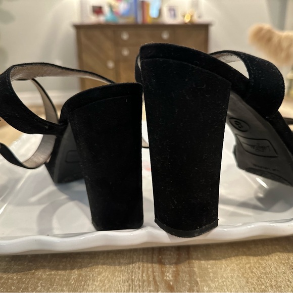 Amanda Womens Faux
Suede Ankle Strap Platform Pumps Size 8 - Picture 3 of 7